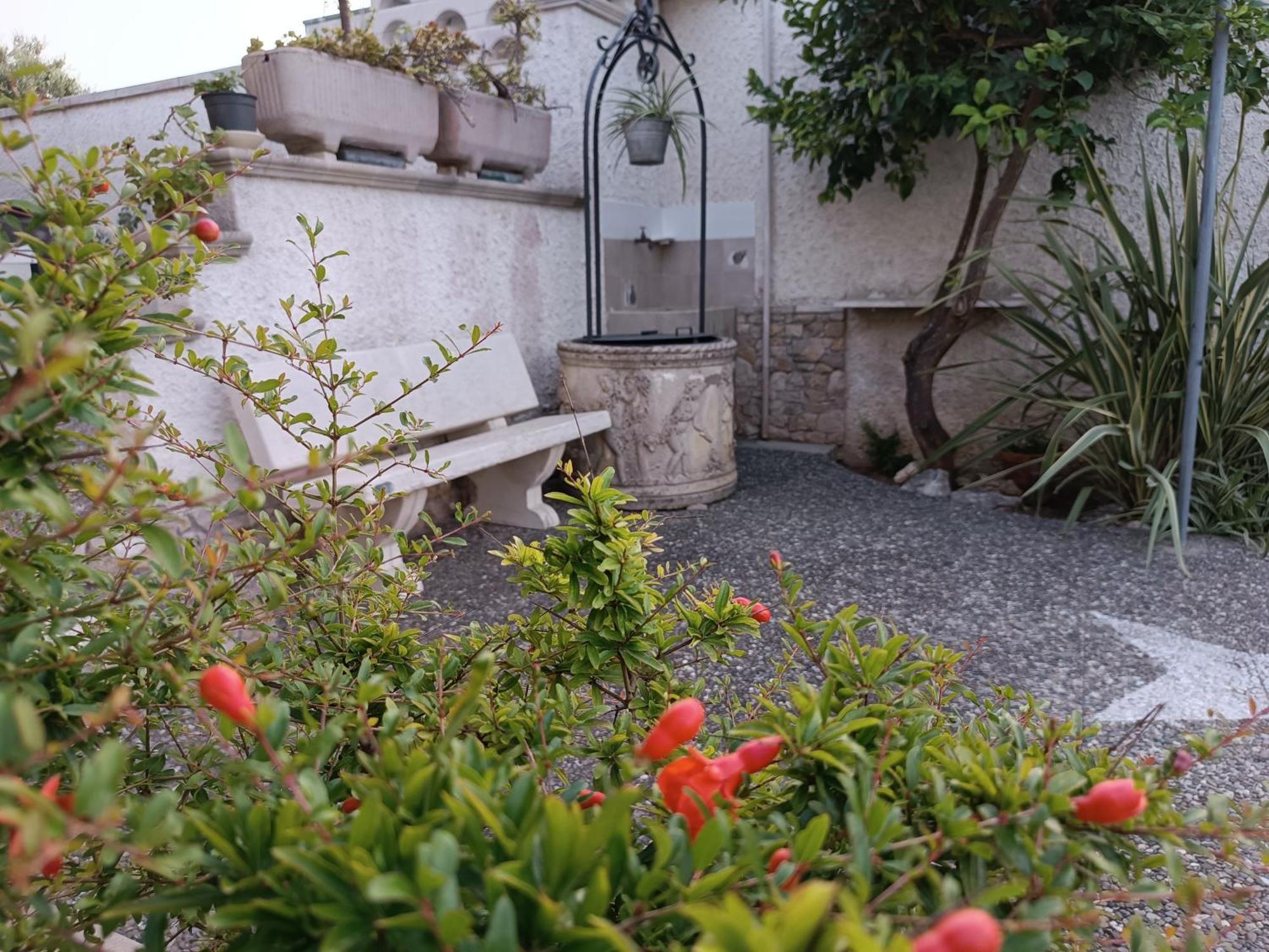 Il Giardino Di Sofia Charm And Comfort Apartment 토레 델 로소 외부 사진